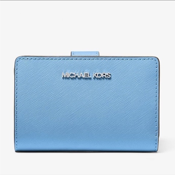 Michael Kors Medium Saffiano Leather
Wallet South Pacific - Picture 2 of 9